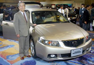 【图文】日本本田公司推出新款雅阁车-本田
